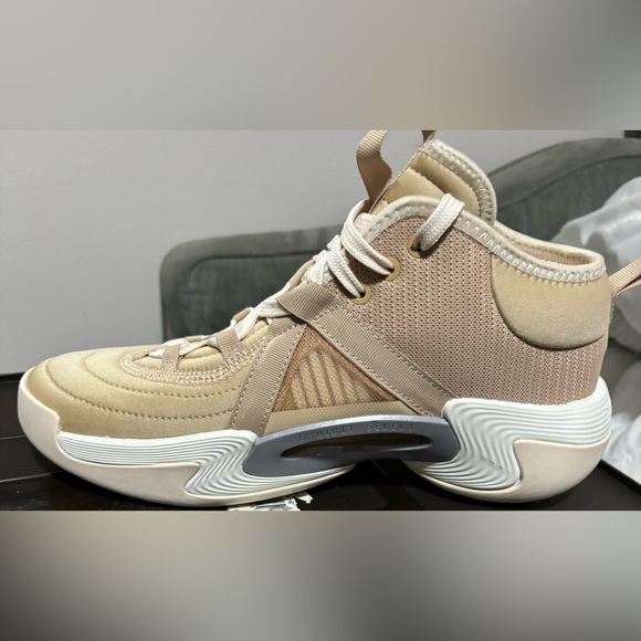 Adidas NWT  Exhibit Select CP Mid Shoes in "Beige". - Picture 5 of 7